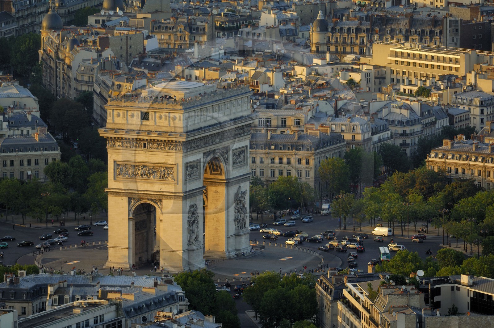 France, Paris (75), l' Arc de Triomphe et la place de l'Etoile