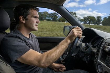 France, Nièvre (58), Parc naturel régional du Morvan, Millay, Ferme Les Prairies Gourmandes, Emmanuel Dumas éleveur de vaches Charolaises