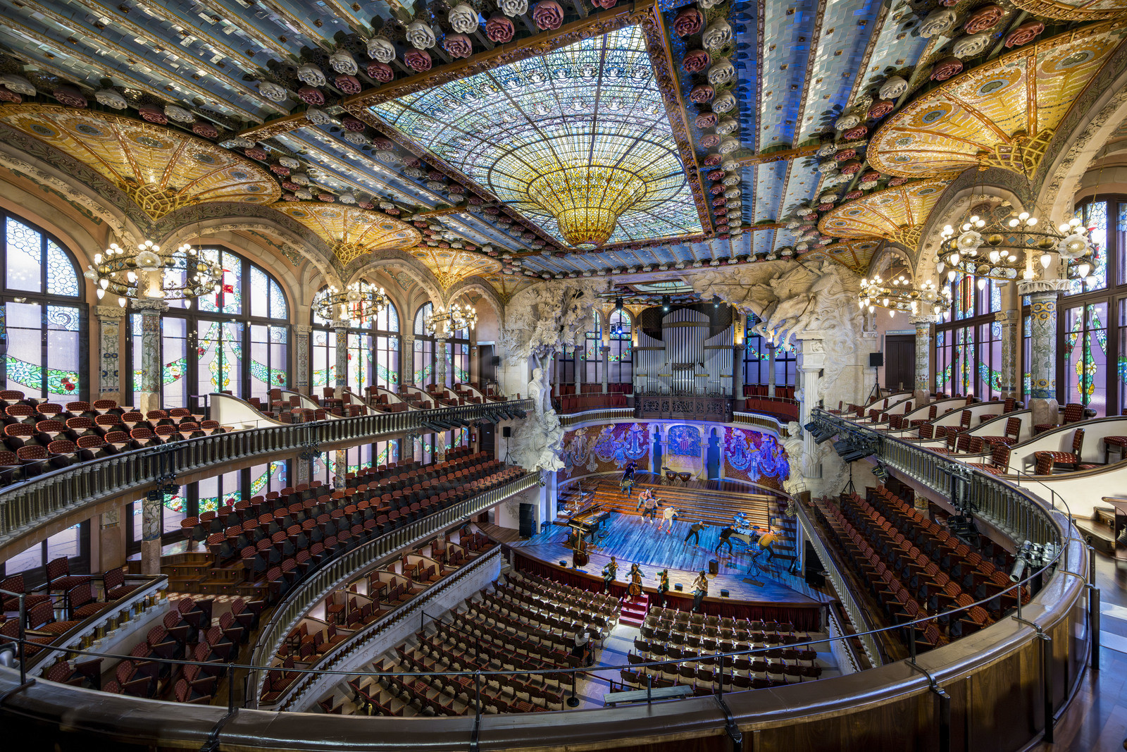 Spain, Catalonia, Barcelona, Palau de la Musica Catalana (Catalan Music Palace), concert hall designed by the architect of Catalan modernism Lluis Domènech i Montaner, a UNESCO World Heritage Site, large glass roof, stained glass dome work of Antoni Rigalt i Blanch
