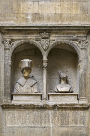 France, Bouches du Rhone, Tarascon, King René's castle dating from the 15th century, busts of King René and his wife Jeannein the Courtyard of Honor
