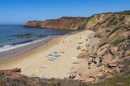Portugal, Algarve, cote Atlantique Ouest, plage de surfeurs de Praia do Amado