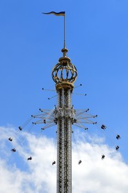 Suède, Stockholm, Djurgarden, le parc d'attractions Gröna Lund aux accents de fête foraine, les Chaises Volantes