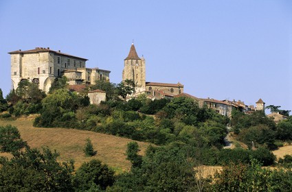 France, Gers, Lavardens village located in the north of Auch, dominated by its castle
