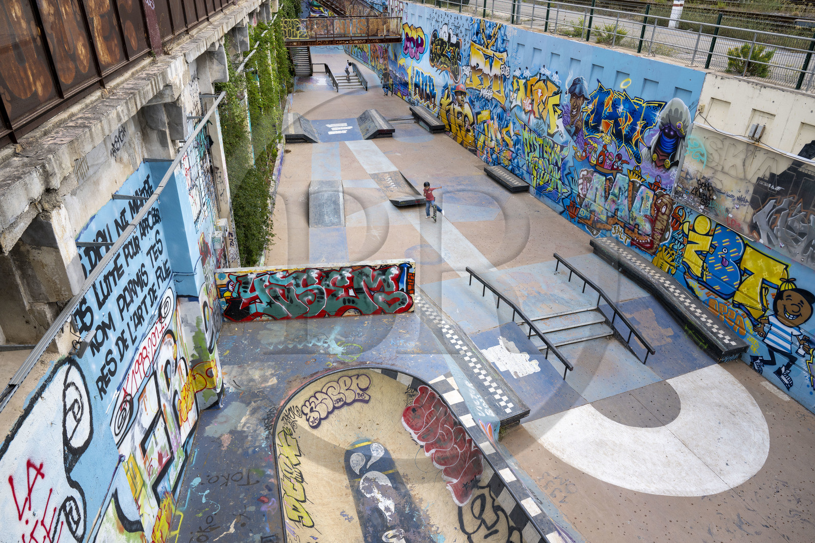 France, Bouches-du-Rhône (13), Marseille, La Friche de la Belle de Mai, peinture murale du skatepark