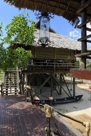 Tanzanie, Reserve de gibier de Selous une des plus grandes zones protégées au monde et inscrite sur la liste du patrimoine mondial de l’Unesco depuis 1982, le très exclusif Selous Camp, la salle à manger