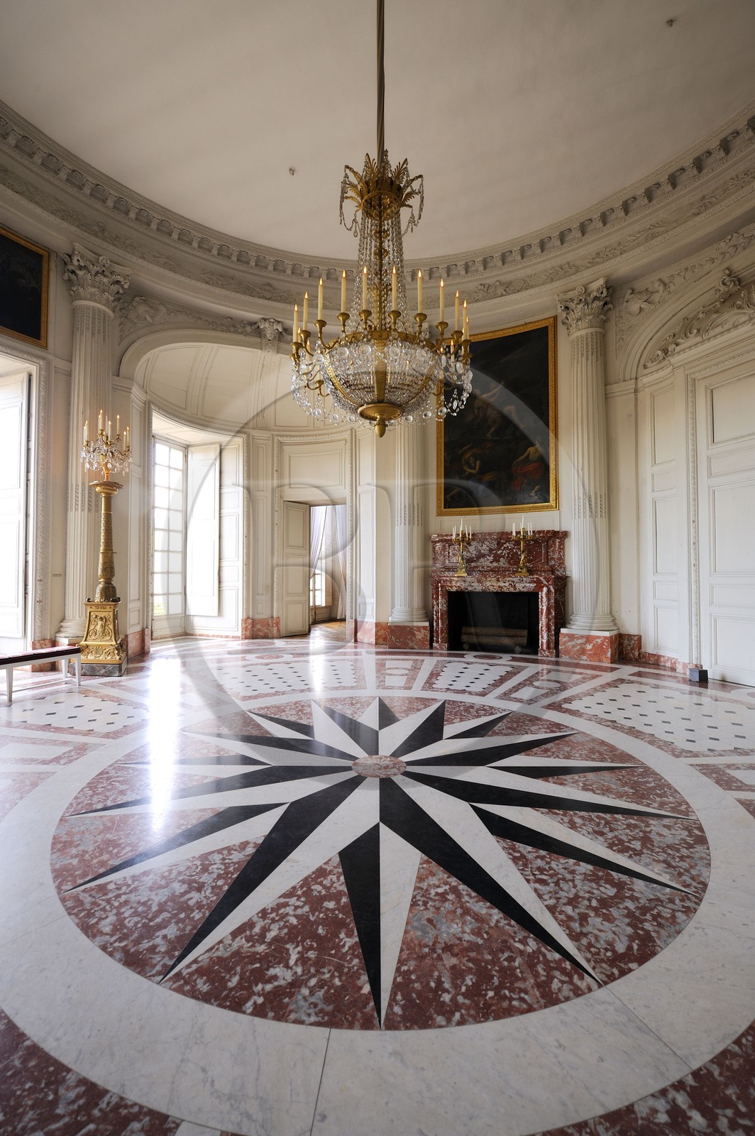 France, Yvelines (78), château de Versailles, classé Patrimoine Mondial de l'UNESCO, le Grand Trianon, le salon rond