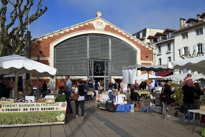 France, Pyrénées-Atlantiques (64), Pays-Basque, Biarritz, le marché couvert des Halles