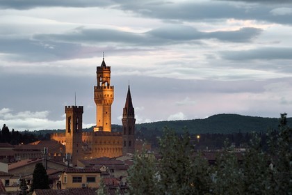 Italie, Toscane, Florence, centre historique classé Patrimoine Mondial de l'UNESCO, le Palazzo Vecchio au crépuscule