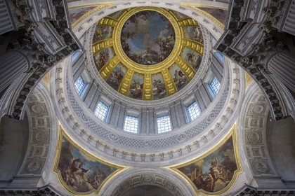 France, Paris, Hotel des Invalides, Army Museum, the Saint-Louis-des-Invalides Cathedral, the military pantheon, the dome of Les Invalides which overlooks the tomb of Napoleon I
