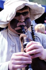 France, Finistère (29), joueur de cornemuse bretonne