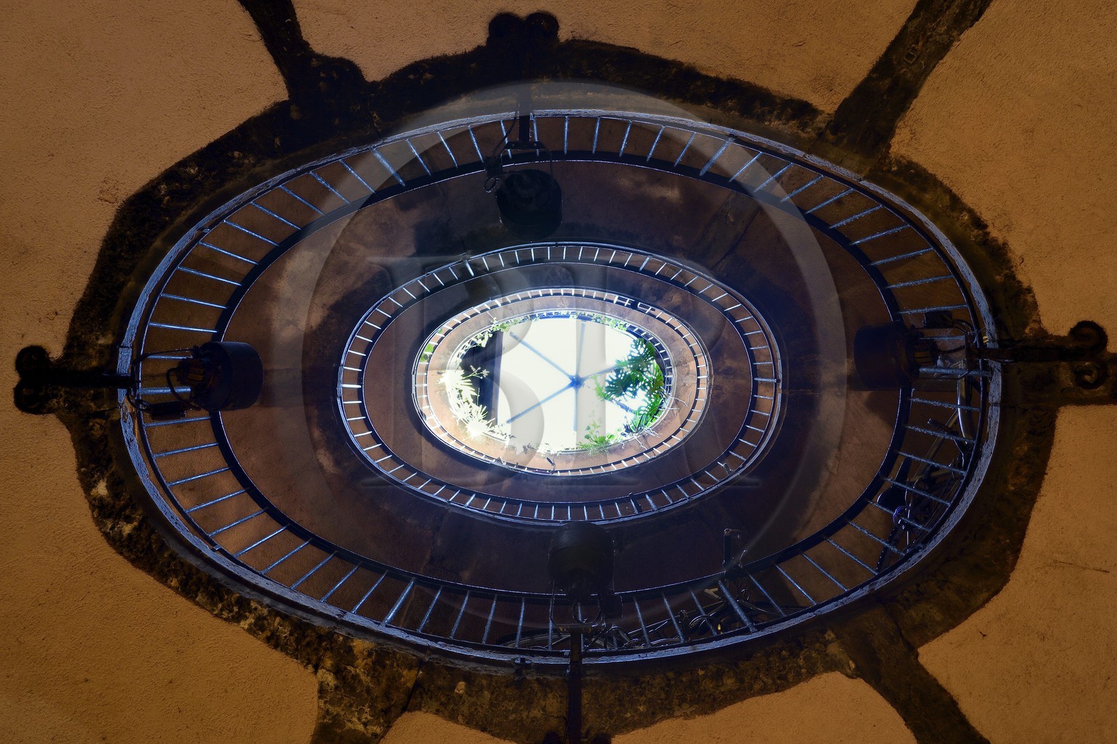 France, Rhône (69), Lyon, site historique classé Patrimoine Mondial de l'UNESCO, Vieux Lyon, escalier au 2 rue Saint-Georges