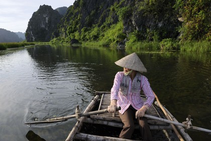 Vietnam, province de Ninh Binh, région surnommée la baie d'Halong terrestre, réserve naturelle de Van Long et ses paysages karstiques