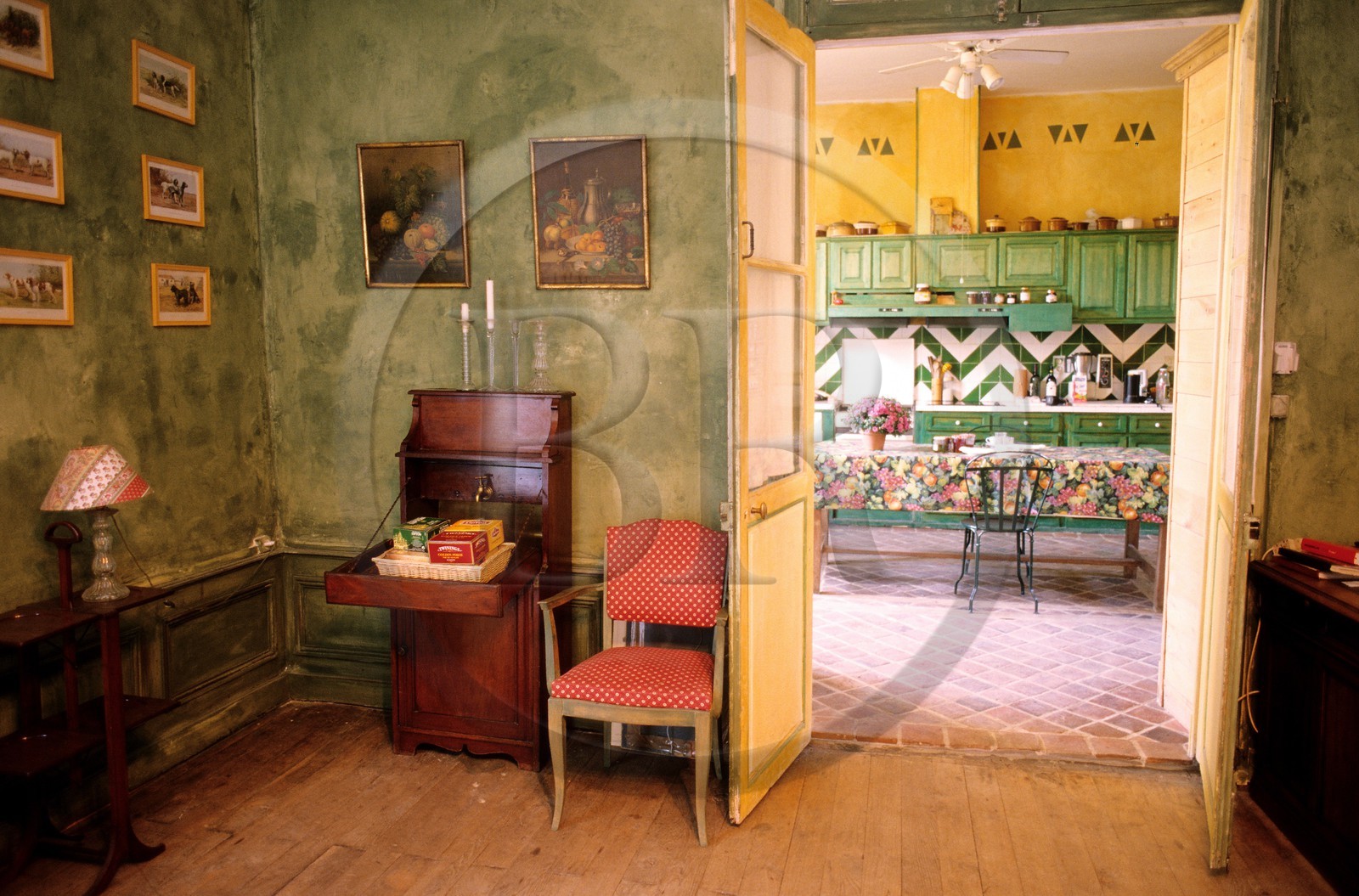 France, Corrèze (19), Beaulieu-sur-Dordogne, intérieur de la maison d'hôtes la maison