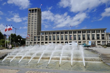 France, Seine-Maritime (76), Le Havre, Centre-ville reconstruit du Havre par Auguste Perret classé Patrimoine Mondial de l'UNESCO, l'Hotel de Ville de Perret (1958)