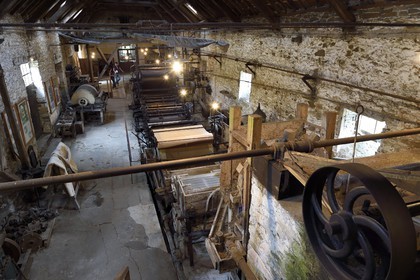 France, Dordogne, Périgord Noir, Payzac, former Papeterie de Vaux, Ecomuse e European paper straw piles Dutch and heating cylinders, Production of stationery Vaux is the manufacture of paper from rye straw, mainly used in food and packaging
