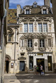 France, Côte-d'Or (21), Dijon, zone classée Patrimoine Mondial de l'UNESCO, l'hotel particulier de la maison Milsand du XVIe siècle de style Renaissance rue des Forges