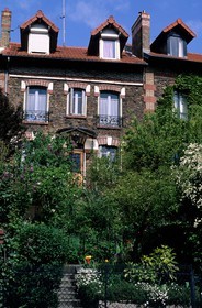 France, Paris 19ème (75), La campagne à Paris, maisons avec jardin dans le 20ème arrondissement