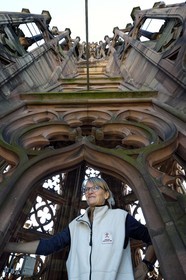 France, Bas-Rhin (67), Strasbourg, vieille ville classée au Patrimoine Mondial de l'UNESCO, la cathédrale Notre-Dame, vue de la flèche depuis le haut de la tour octogonale, Sabine Bengel, historienne de l'art à l'Oeuvre Notre-Dame