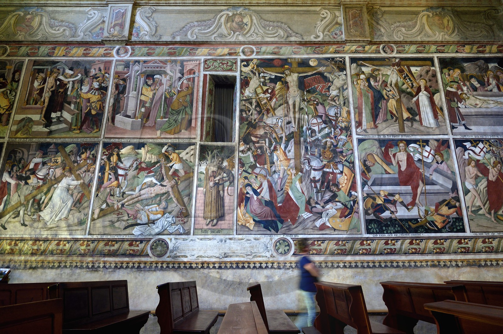 France, Alpes-Maritimes (06), vallée de la Roya, La Brigue, chapelle de Notre-Dame-des-Fontaines, fresques du XVe siècle attribuées à Jean Canavesio, la Crucifixion France, Alpes-Maritimes (06), vallée de la Roya, La Brigue, chapelle de Notre-Dame-des-Fontaines, fresques du XVe siècle attribuées à Jean Canavesio, la Crucifixion