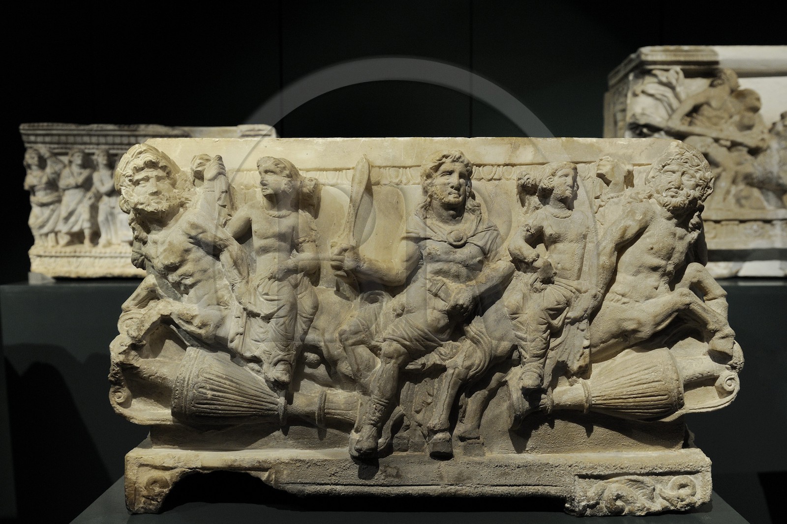 Italie, Toscane, Val di Cecina, Volterra, Museo Etrusco Guarnacci (Musée Etrusque Guarnacci), urne cinéraire en albatre Italie, Toscane, Val di Cecina, Volterra, Museo Etrusco Guarnacci (Musée Etrusque Guarnacci), urne cinéraire en albatre