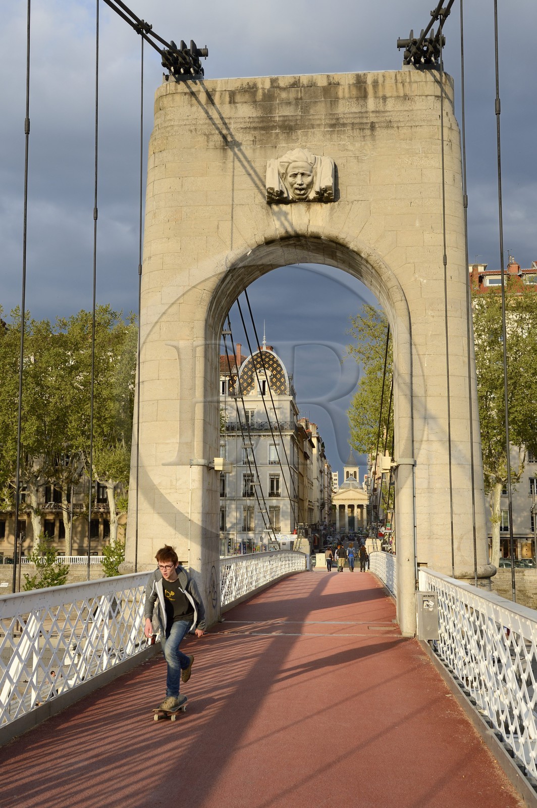 France, Rhône (69), Lyon, les berges du Rhône, la passerelle du Collège sur le Rhône