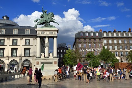France, Puy de Dome, Clermont Ferrand, Place de Jaude, a major place for demonstrations in the city and the statue of Vercingétorix by sculptor Bartholdi, demonstration in solidarity with the homeless, in the background the headquarters of the newspaper La Montagne