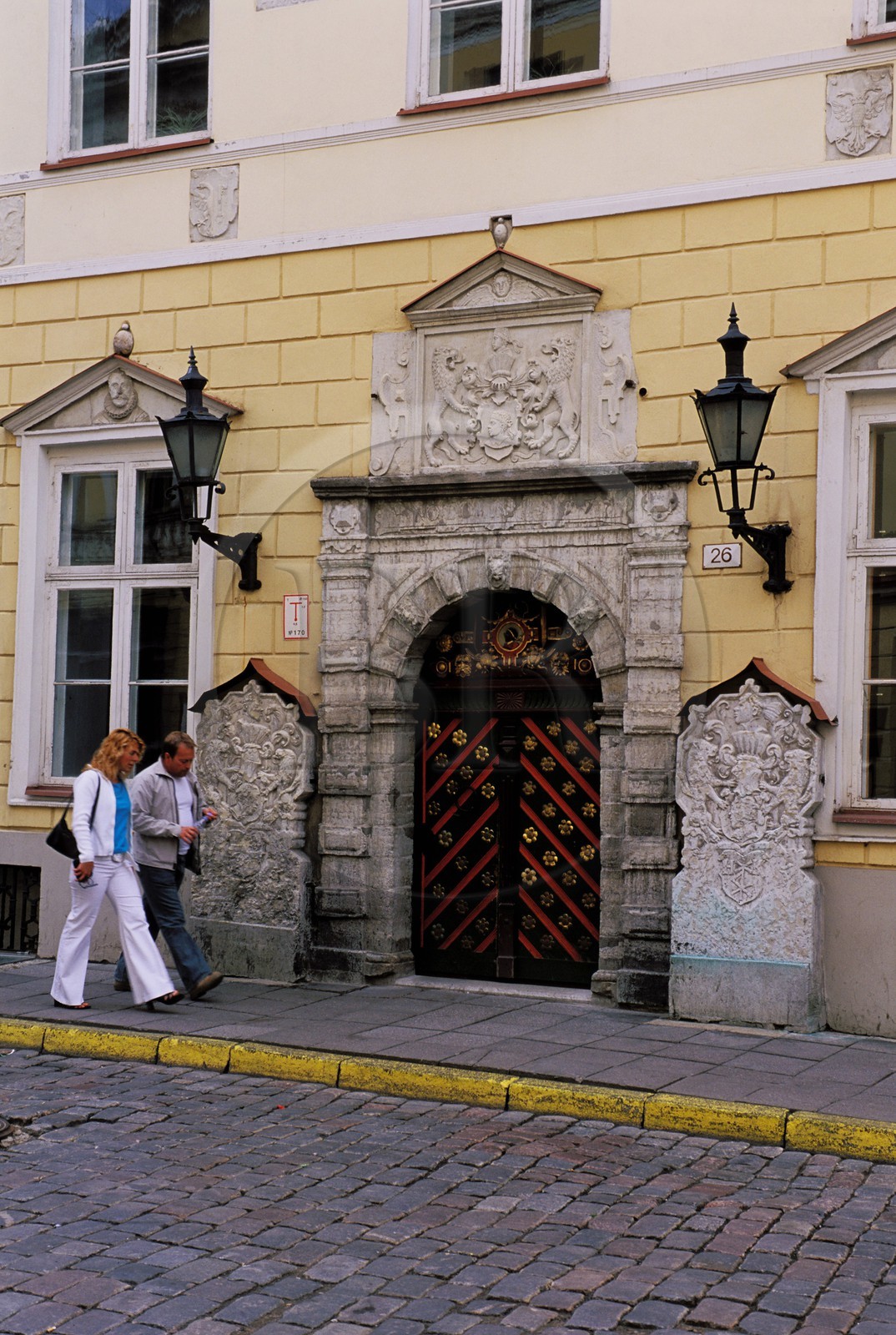 Estonie (Pays Baltes), région de Harju, Tallinn, capitale européenne de la culture 2011, maison de la confrérie des Têtes Noires rue Pikk (15è siècle et 16è siècle) Estonie (Pays Baltes), région de Harju, Tallinn, capitale européenne de la culture 2011, maison de la confrérie des Têtes Noires rue Pikk (15è siècle et 16è siècle)