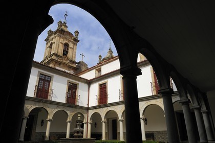 Portugal, région du Minho, Guimaraes, Pousada de Santa Marinha da Costa, l'ancien cloitre
