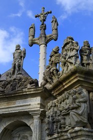 France, Finistère (29), Guimiliau, le calvaire dans l'enclos paroissial