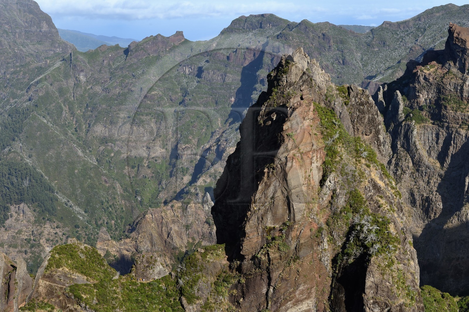 Portugal, Ile de Madère, randonnée sur le Vereda do Areeiro entre les monts Pico Ruivo (1862m) et Pico Arieiro (1817m)