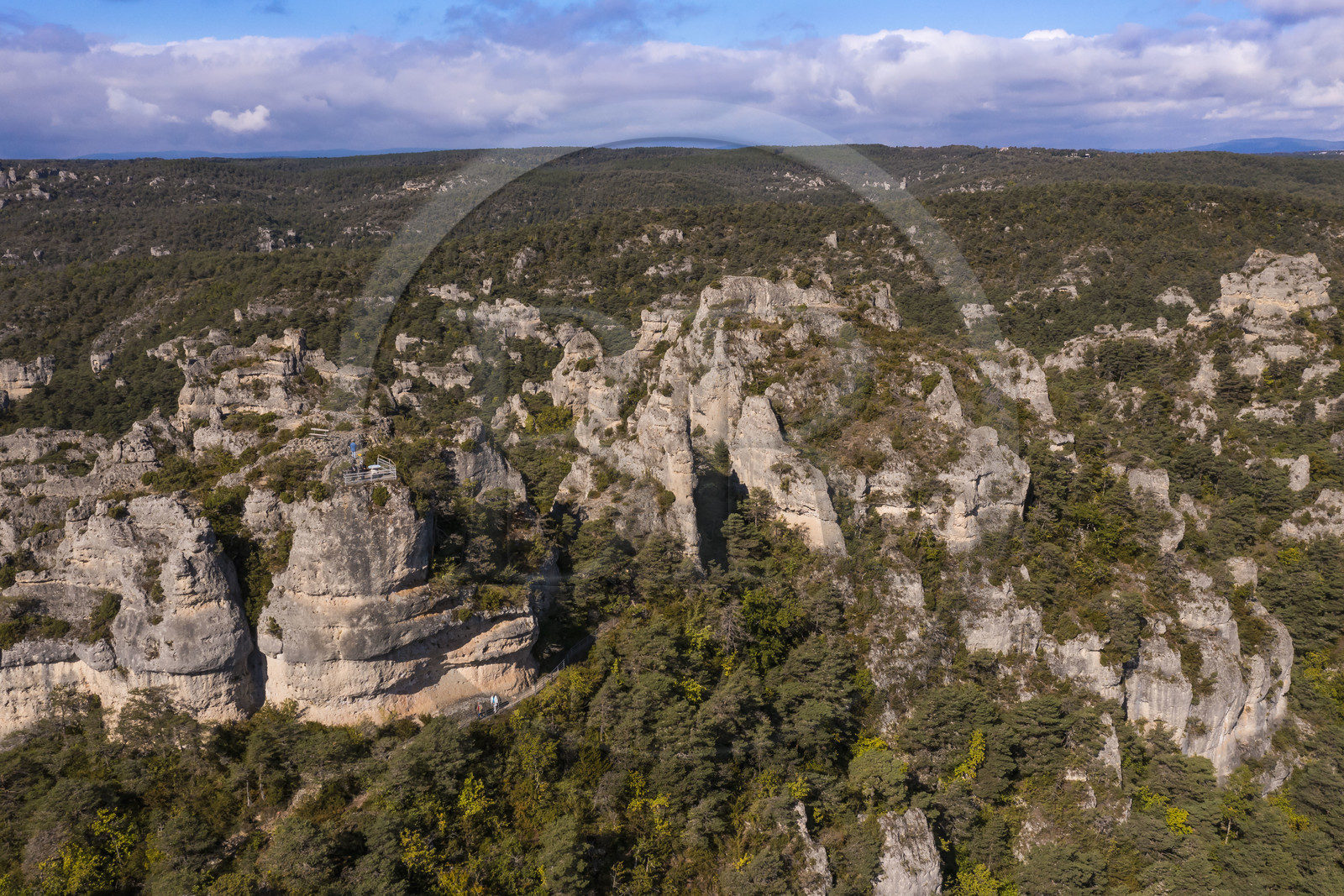 France, Aveyron (12), Causses et les Cévennes, paysage culturel de l'agro-pastoralisme méditerranéen, classés Patrimoine Mondial de l'UNESCO, Causse Noir, La Roque-Sainte-Marguerite, chaos de Montpellier-le-Vieux, la Cité de Pierres (vue aérienne)