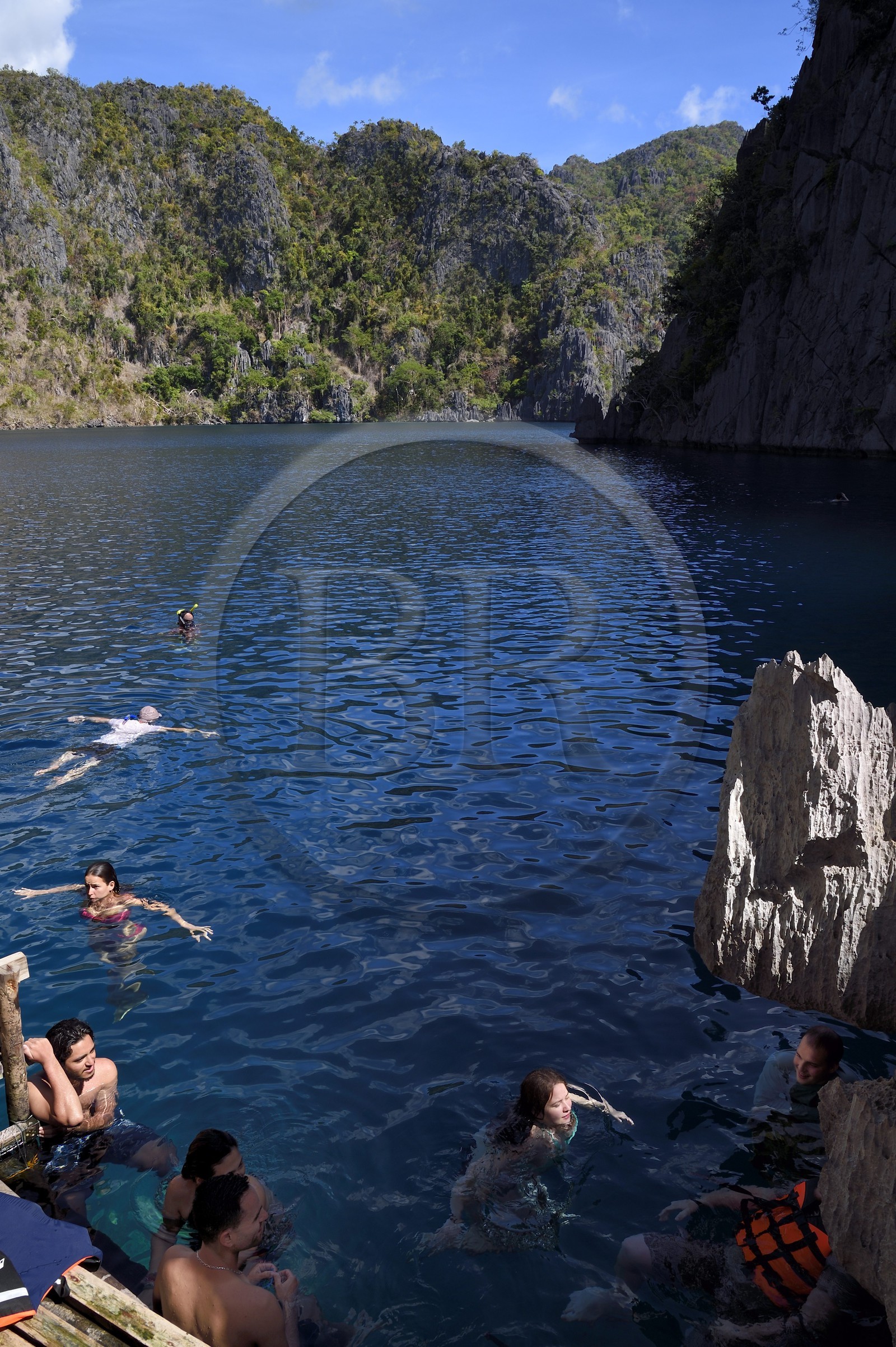 Philippines, Calamian Islands dans le nord de Palawan, Coron Island Natural Biotic Area, Barracuda Lake