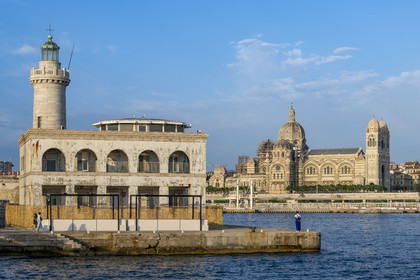 France, Bouches-du-Rhône (13), Marseille, Zone Euroméditerranée, grand port maritime de Marseille (GPMM), la digue du large et son phare de Sainte Marie, la Cathédrale La Major (XIXe siècle) en arrière plan