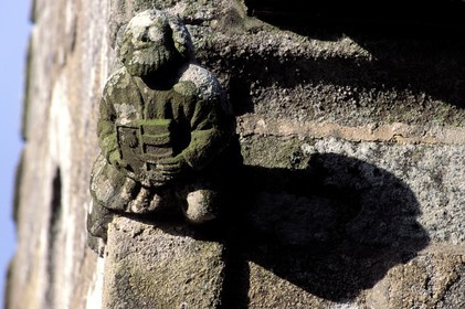 France, Finistère (29), Plouguerneau, une gargouille sur la chapelle Notre-Dame du Traon