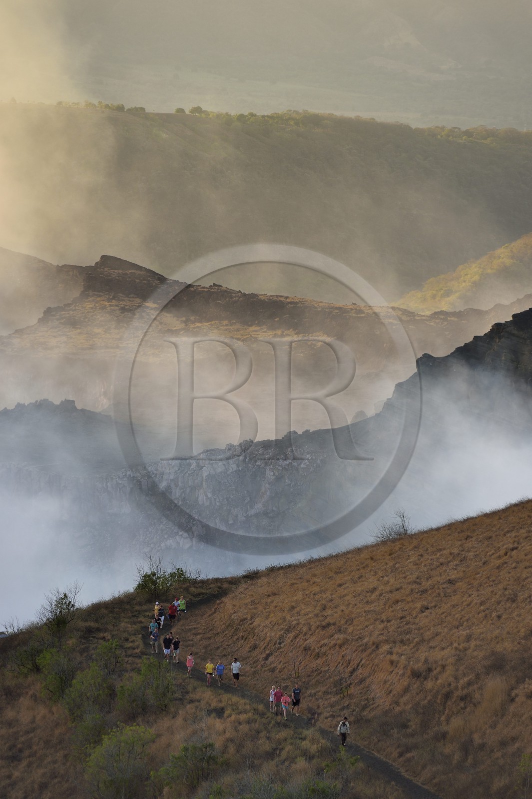 Nicaragua, Masaya, Parc national du Volcan Masaya (Parque Nacional Volcan Masaya), le cratère Santiago toujours actif