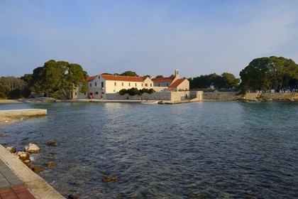 Croatie, Dalmatie, côte dalmate, Ile d’Ugljan, couvent franciscain Saint-Jérôme de la congrégation des Filles de la Miséricorde