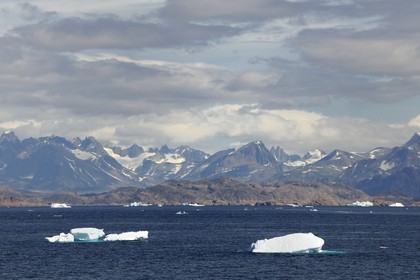 Groenland, région méridionale vers Nanortalik, icebergs