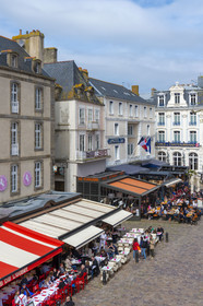 France, Ille et Vilaine, Cote d'Emeraude (Emerald Coast), Saint Malo, café terrace and restaurants place Chateaubriand in the inner city