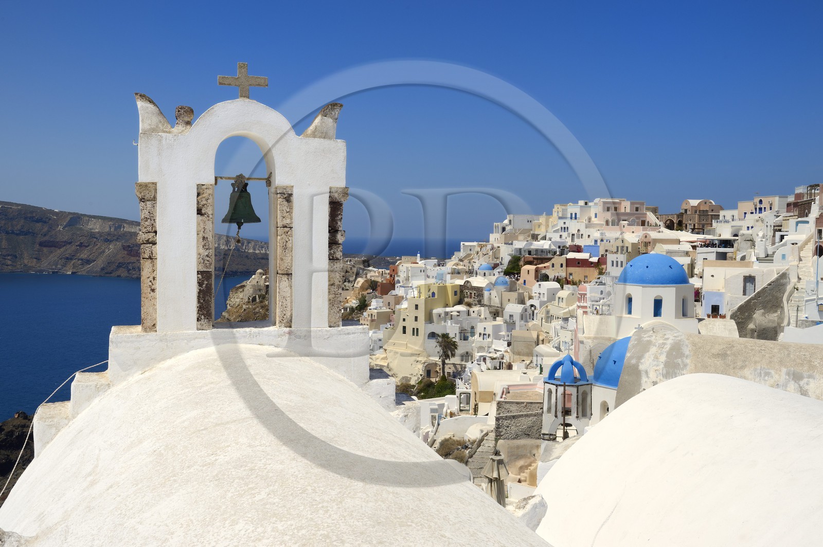 Grèce, Les Cyclades, mer Égée, île de Santorin (Thira ou Théra), le village de Oia qui surplombe la Caldera