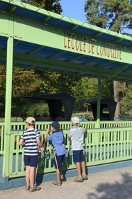 France, Bas-Rhin (67), Strasbourg, parc de l'Orangerie, le manège l'Ecole de Conduite créé en 1952