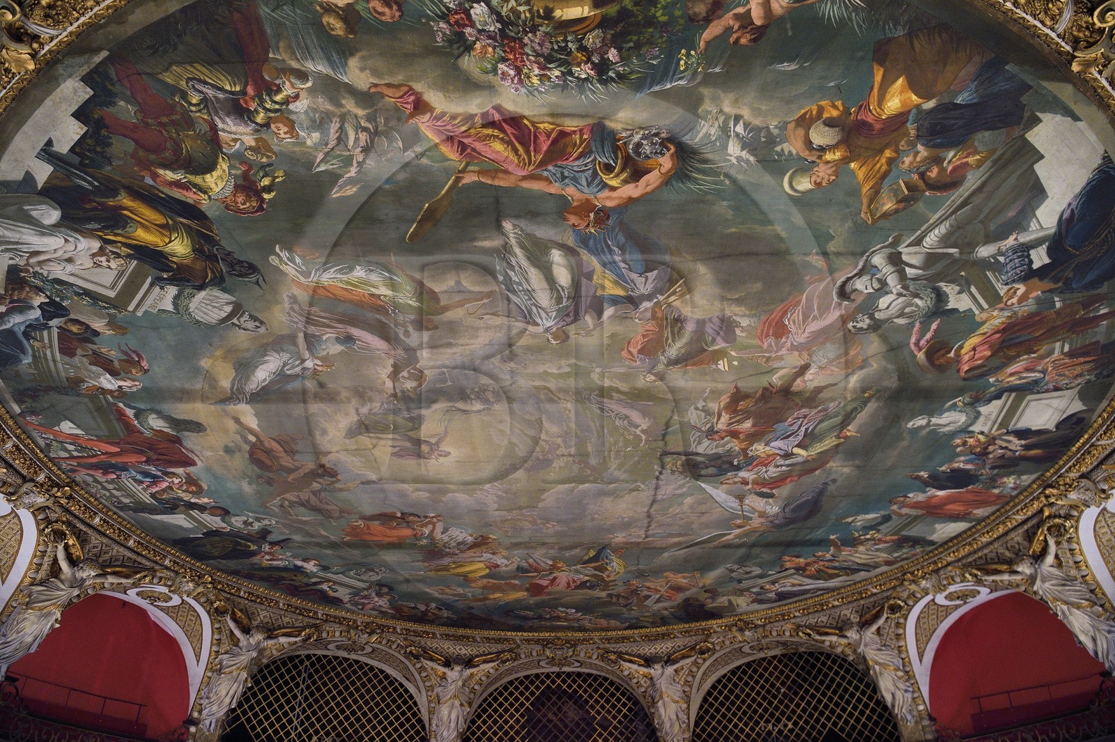 France, Var (83), Toulon, place Victor Hugo, opéra de Toulon, le plafond peint de la grande salle de spectacle