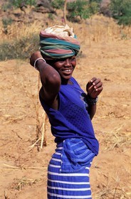 Mali, Pays Dogon, jeune fille dogon
