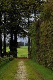 France, Seine-Maritime, Bretteville-du-Grand-Caux, Clos masure, a typical farm of Normandy, called La Vitrine du Lin