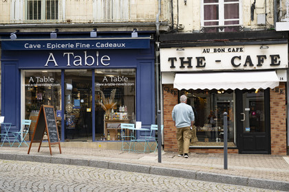 France, Nièvre, Nevers, A Table delicatessen, Place Saint-Sébastien
