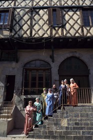 France, Puy-de-Dôme (63), Clermont-Ferrand, quartier de Montferrand, rue de la Rodade, membres de l'association Il était une fois Montferrand en costumes médiévaux