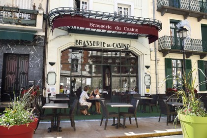 France, Allier (03), Vichy, Brasserie du Casino et des Artistes restaurant with Art Deco decor