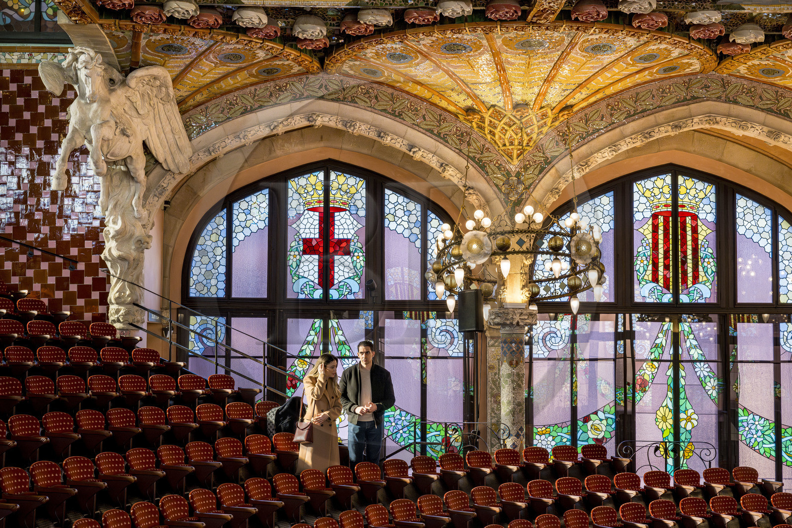 Espagne, Catalogne, Barcelone, Palau de la Musica Catalana (palais de la musique catalane), salle de concert dessinée par l'architecte du modernisme catalan Lluis Domènech i Montaner, site classé au Patrimoine Mondial de l'UNESCO, Pégase au début du second balcon