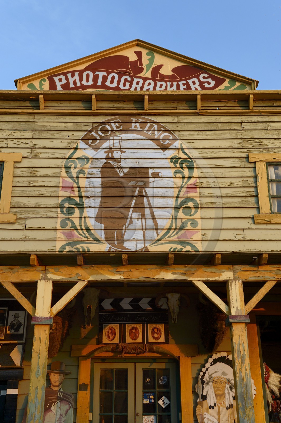 Espagne, Andalousie, province de Almeria, désert de Tabernas, Parque Oasys Mini-Hollywood, un village de l'Ouest entièrement construit pour le film Il était une fois dans l'ouest de Sergio Leone, devenu aujourd'hui un parc d'attraction du Far-West