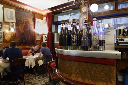 France, Rhone, Lyon, Restaurant bouchon lyonnais Le Garet, the hero of the Resistance Jean Moulin had regularly lunch here