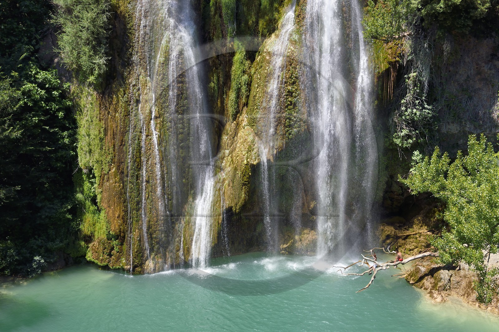 France, Var (83), Provence Verte, parc naturel régional du Verdon, cascade de Sillans, rivière de la Bresque